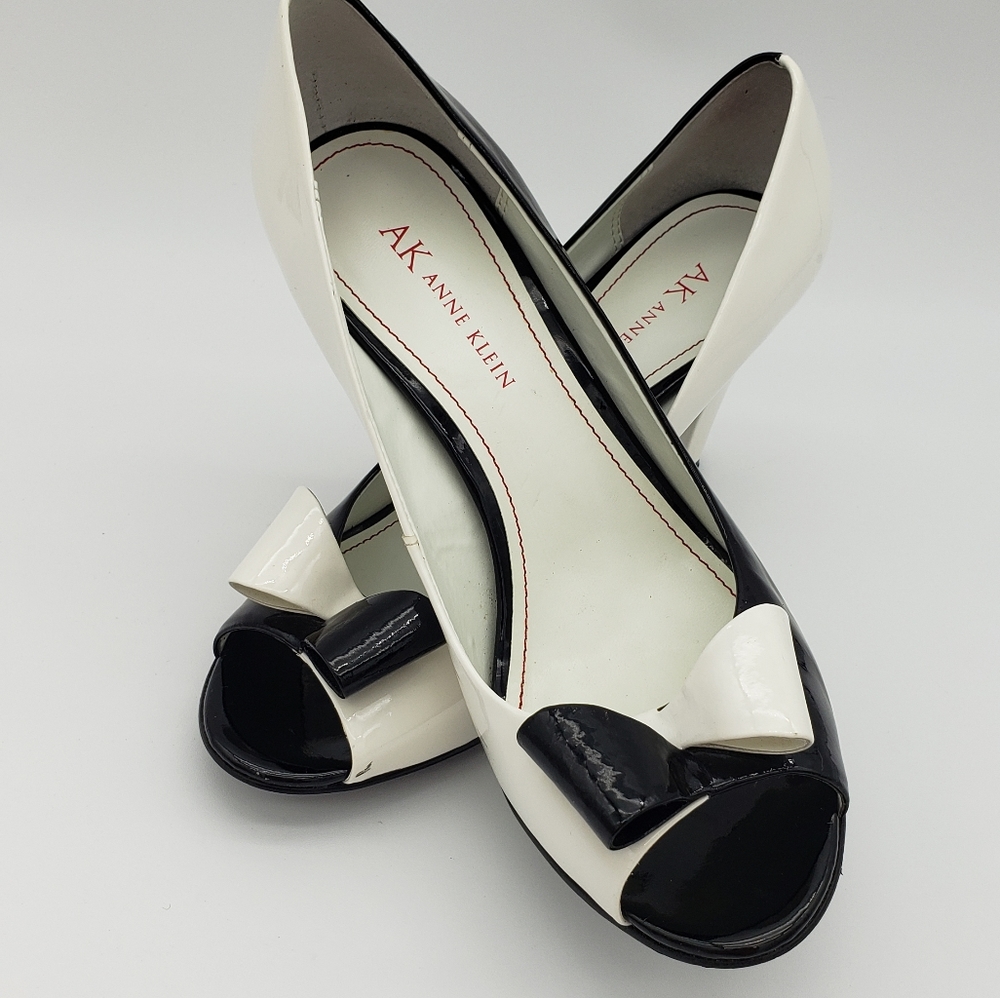 Anne Klein "foxy" sz 7.5 heels
